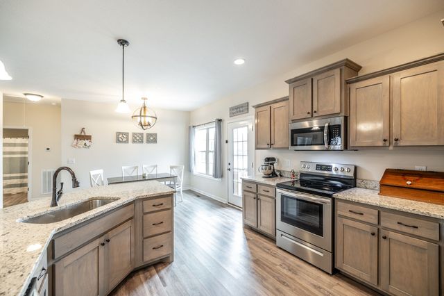 202 Hollow Tree Cir, Castalian Springs, TN 37031