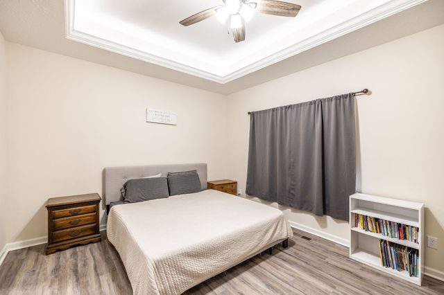 202 Hollow Tree Cir, Castalian Springs, TN 37031