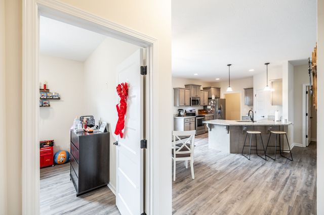 202 Hollow Tree Cir, Castalian Springs, TN 37031