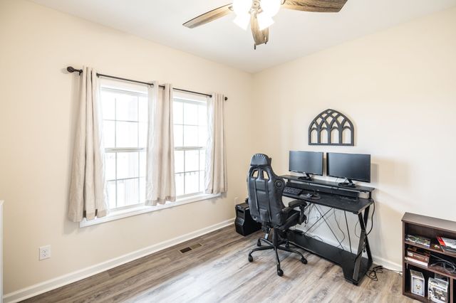 202 Hollow Tree Cir, Castalian Springs, TN 37031