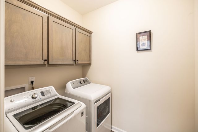 202 Hollow Tree Cir, Castalian Springs, TN 37031