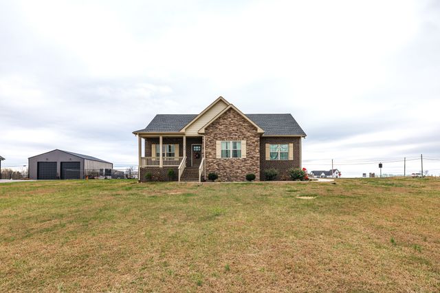 202 Hollow Tree Cir, Castalian Springs, TN 37031