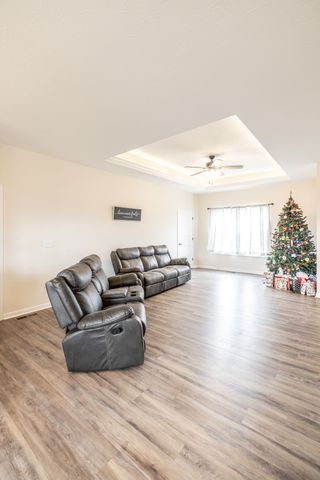 202 Hollow Tree Cir, Castalian Springs, TN 37031