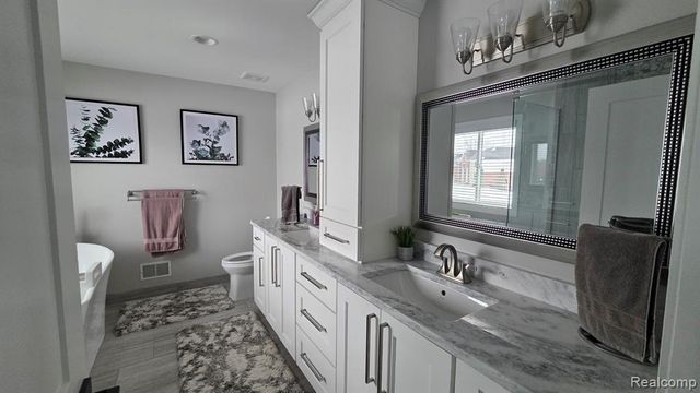 16414 Via Mera, Macomb, MI 48042