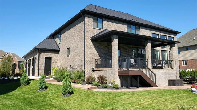 16414 Via Mera, Macomb, MI 48042