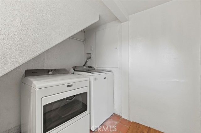 65 Grace Terrace, Pasadena, CA 91105