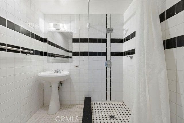 65 Grace Terrace, Pasadena, CA 91105