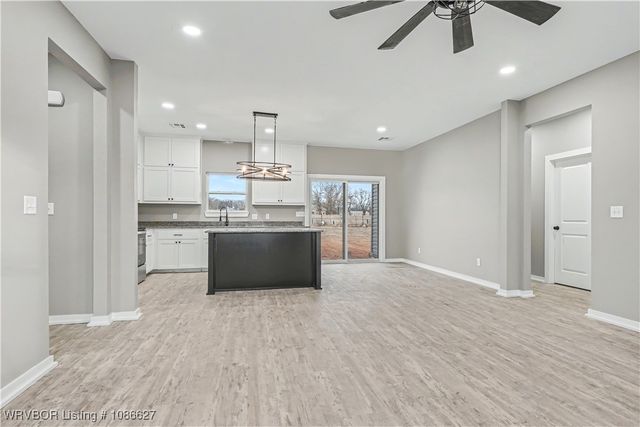 101 Hall Lane, Pocola, OK 74902