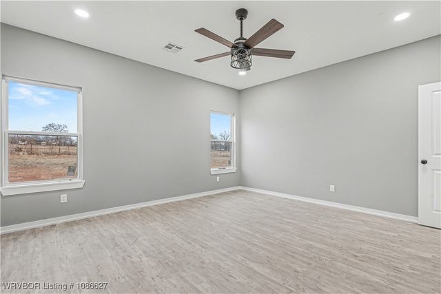 101 Hall Lane, Pocola, OK 74902