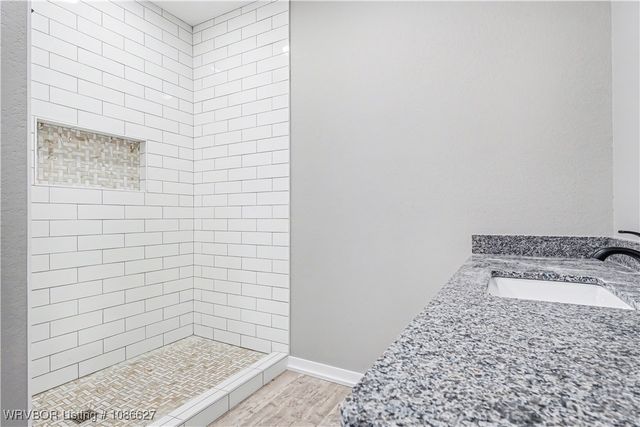 101 Hall Lane, Pocola, OK 74902