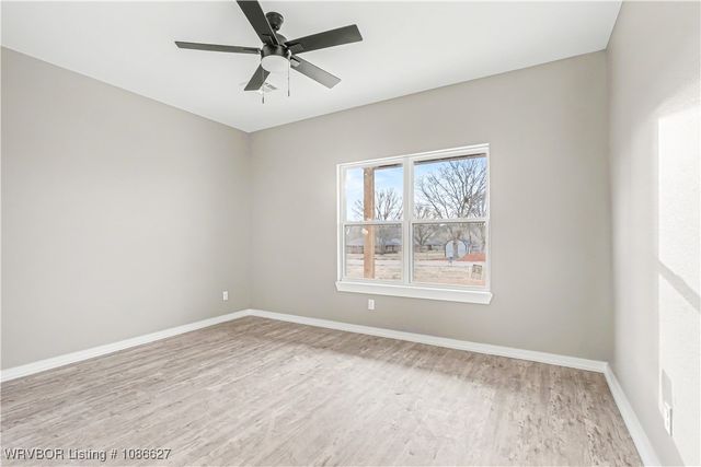 101 Hall Lane, Pocola, OK 74902