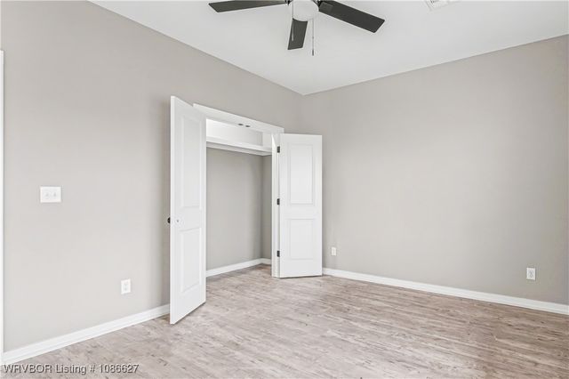 101 Hall Lane, Pocola, OK 74902