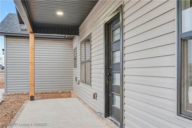 101 Hall Lane, Pocola, OK 74902