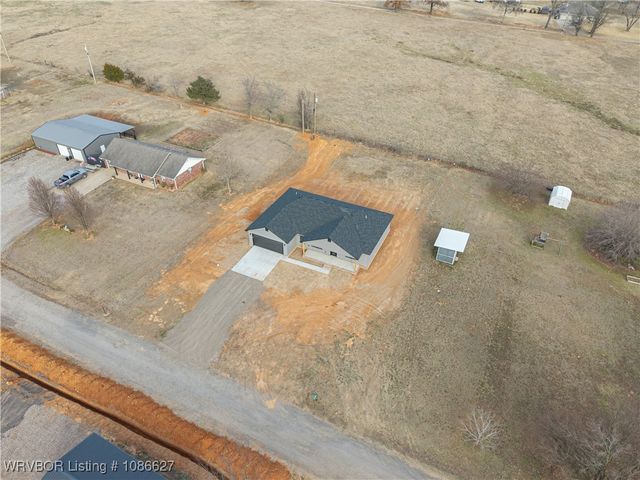 101 Hall Lane, Pocola, OK 74902