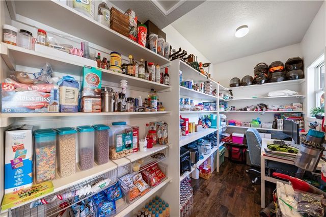 19276 W 210TH Street, Spring Hill, KS 66083