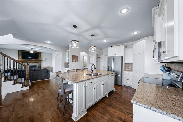 19276 W 210TH Street, Spring Hill, KS 66083