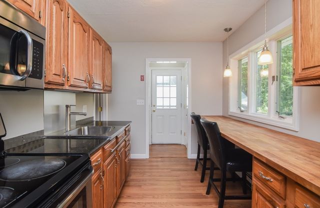 1188 West Brookfield Road, New Braintree, MA 01531