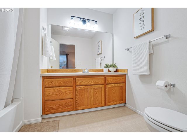 249 Nw BATTAGLIA Ave, Gresham, OR 97030