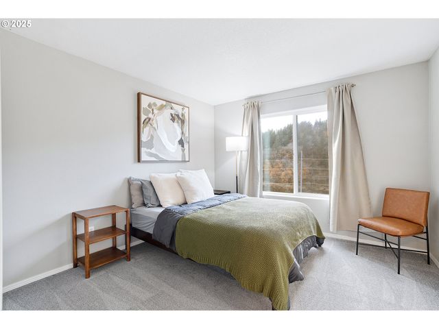 249 Nw BATTAGLIA Ave, Gresham, OR 97030