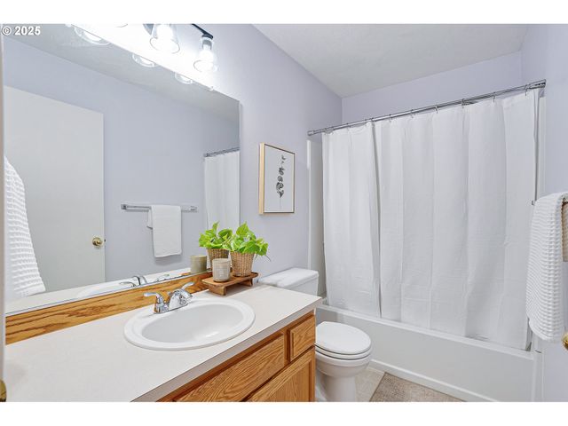 249 Nw BATTAGLIA Ave, Gresham, OR 97030