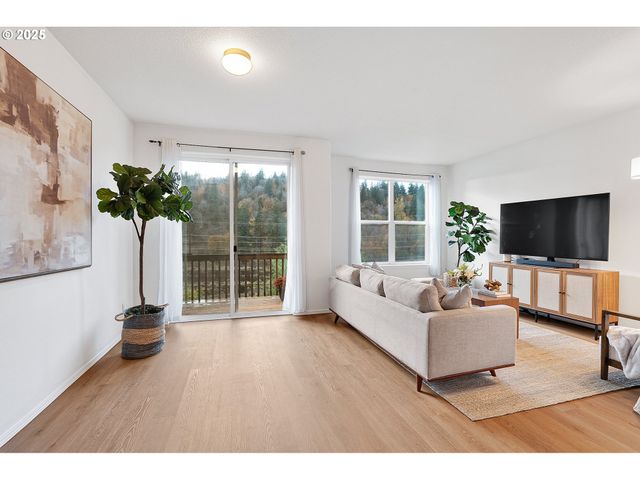 249 Nw BATTAGLIA Ave, Gresham, OR 97030