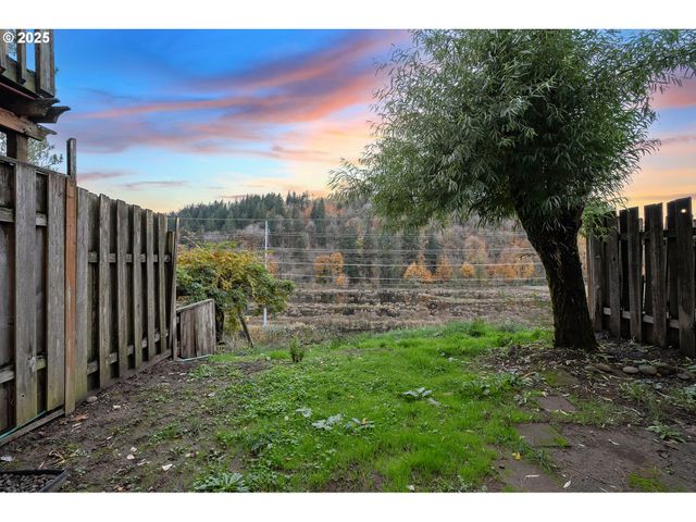 249 Nw BATTAGLIA Ave, Gresham, OR 97030