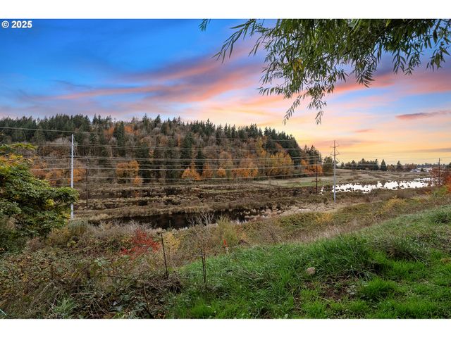 249 Nw BATTAGLIA Ave, Gresham, OR 97030