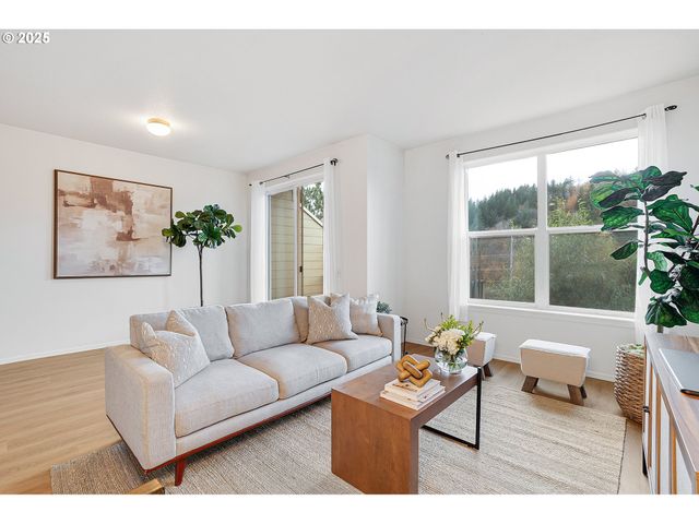 249 Nw BATTAGLIA Ave, Gresham, OR 97030