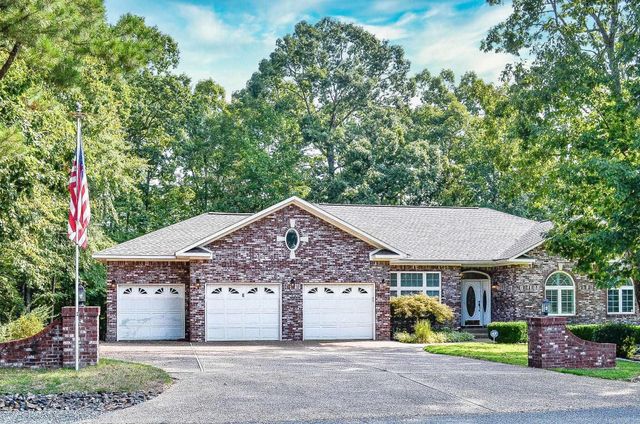 3 SACEDON Circle, Hot Springs Village, AR 71909