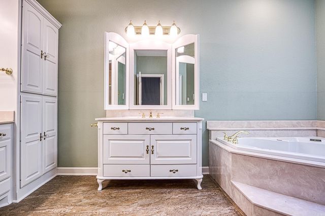 3 SACEDON Circle, Hot Springs Village, AR 71909