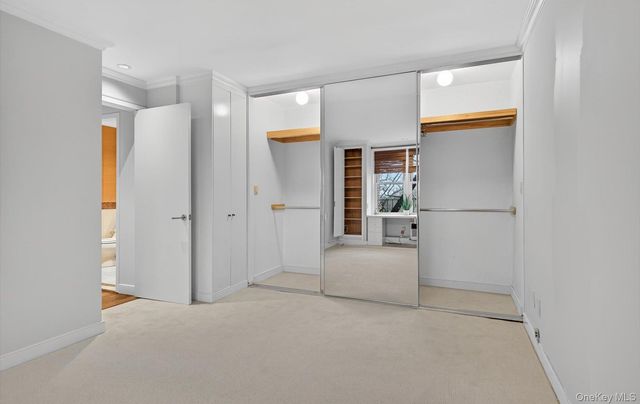 42-30 Douglaston Parkway 5N, Douglaston, NY 11363