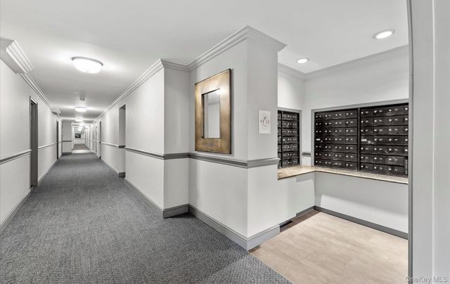 42-30 Douglaston Parkway 5N, Douglaston, NY 11363