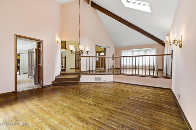 195 Lamdan Lane, Toms River, NJ 08753