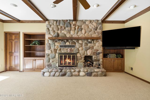 195 Lamdan Lane, Toms River, NJ 08753