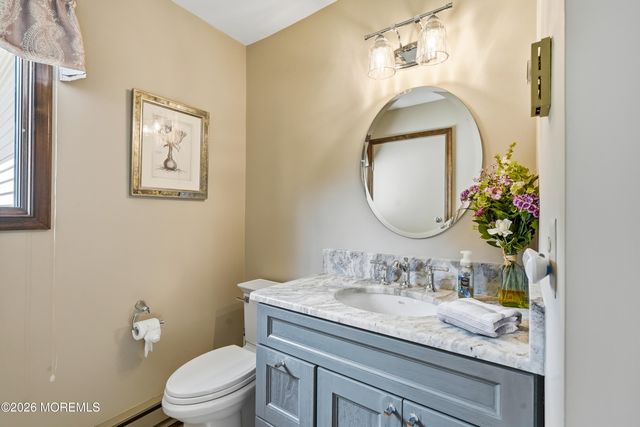 195 Lamdan Lane, Toms River, NJ 08753