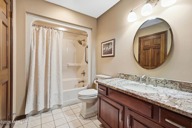 195 Lamdan Lane, Toms River, NJ 08753