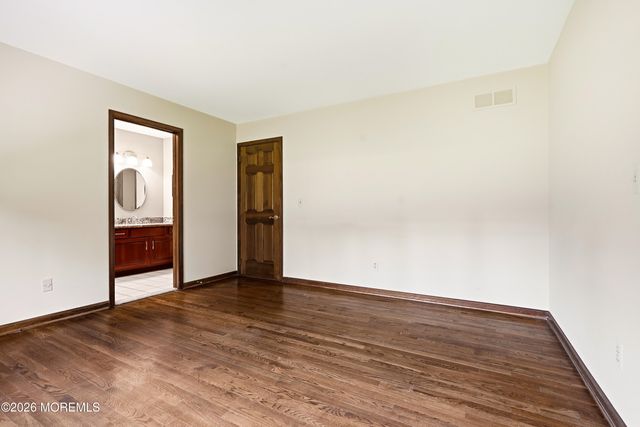 195 Lamdan Lane, Toms River, NJ 08753