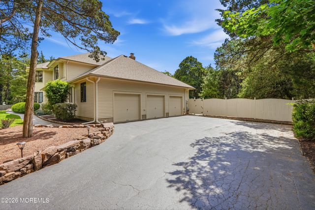 195 Lamdan Lane, Toms River, NJ 08753