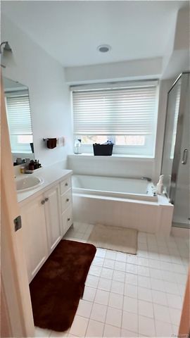 24606 Ridgeview Drive, Farmington Hills, MI 48336