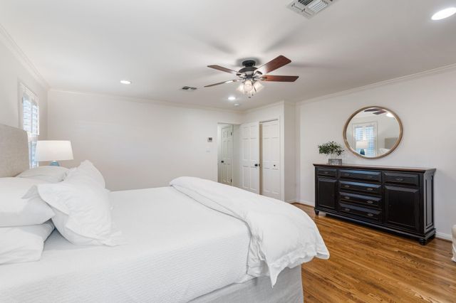 6162 Meadow Lake Lane, Houston, TX 77057