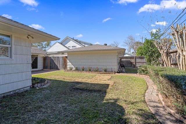 6162 Meadow Lake Lane, Houston, TX 77057