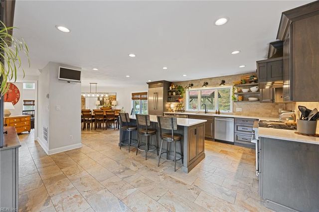 500 Fordsmere RD, Chesapeake, VA 23322