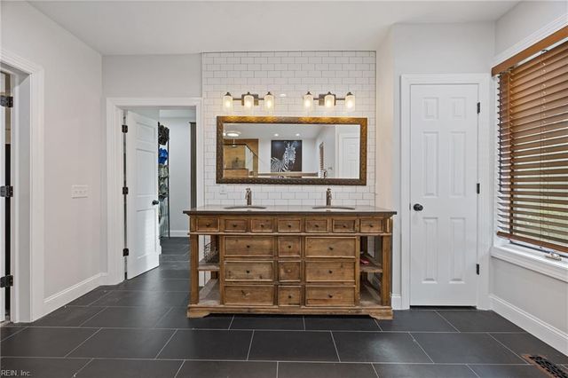 500 Fordsmere RD, Chesapeake, VA 23322