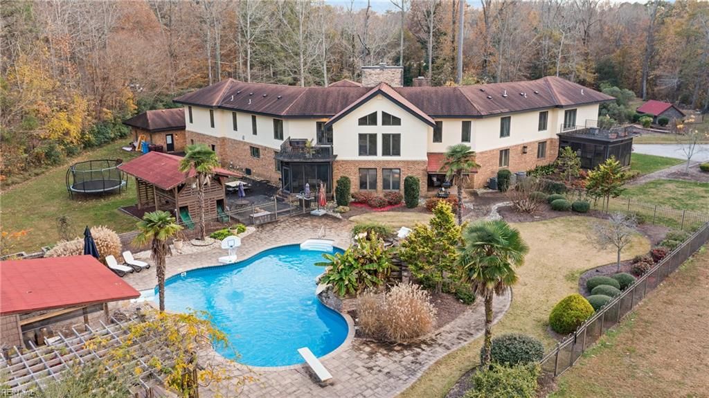 500 Fordsmere RD, Chesapeake, VA 23322