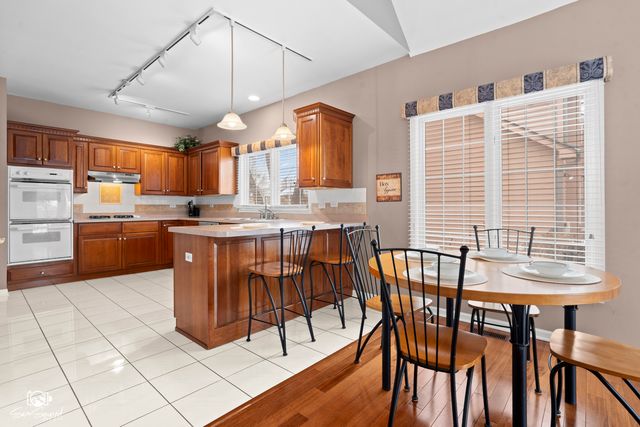 2762 Shetland Lane, Aurora, IL 60502