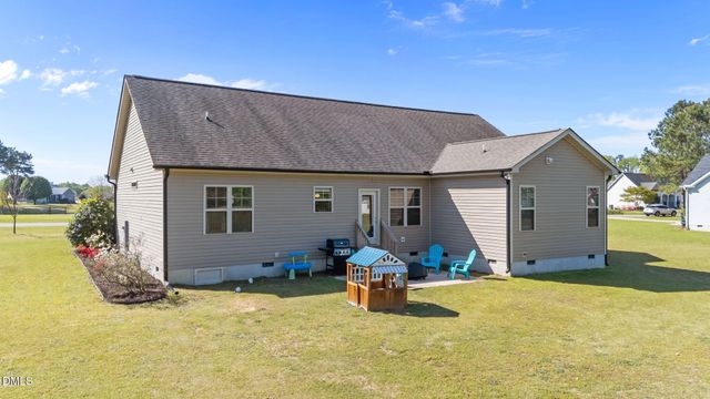 196 Watersedge Lane, Smithfield, NC 27577