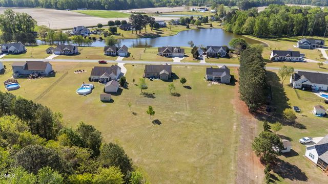 196 Watersedge Lane, Smithfield, NC 27577