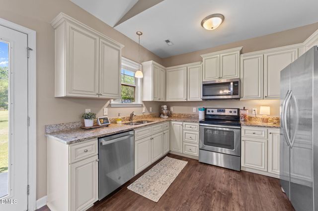 196 Watersedge Lane, Smithfield, NC 27577