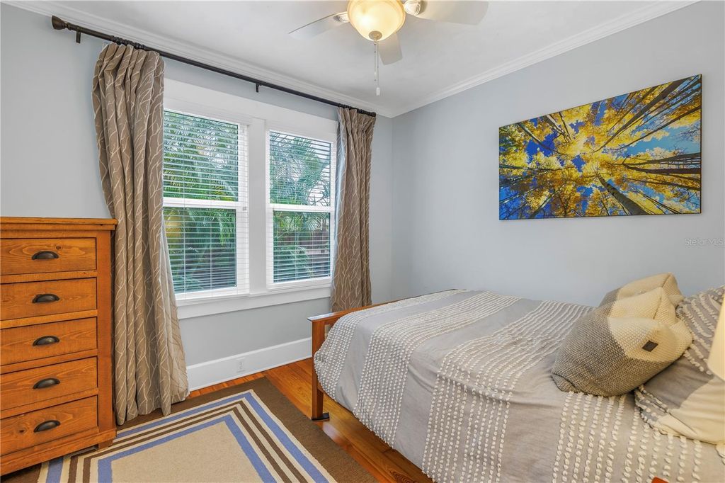 Image 18 of property listing at 436 12TH AVENUE NE, St Petersburg, FL 33701