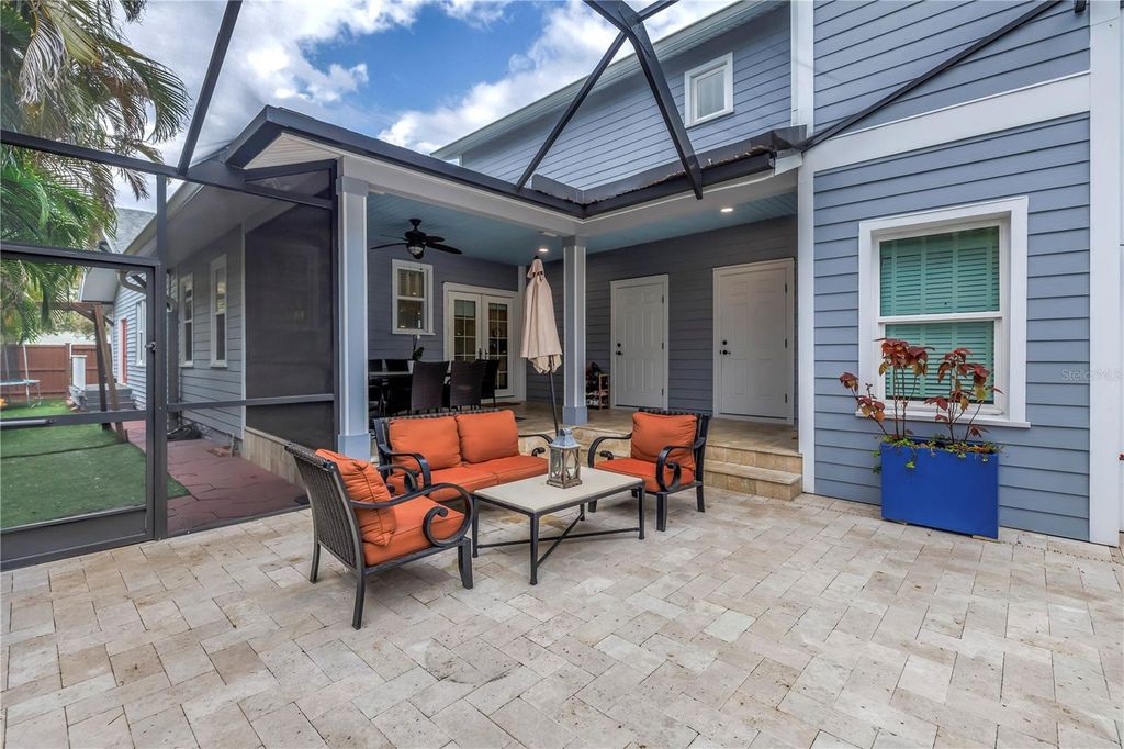 Image 44 of property listing at 436 12TH AVENUE NE, St Petersburg, FL 33701